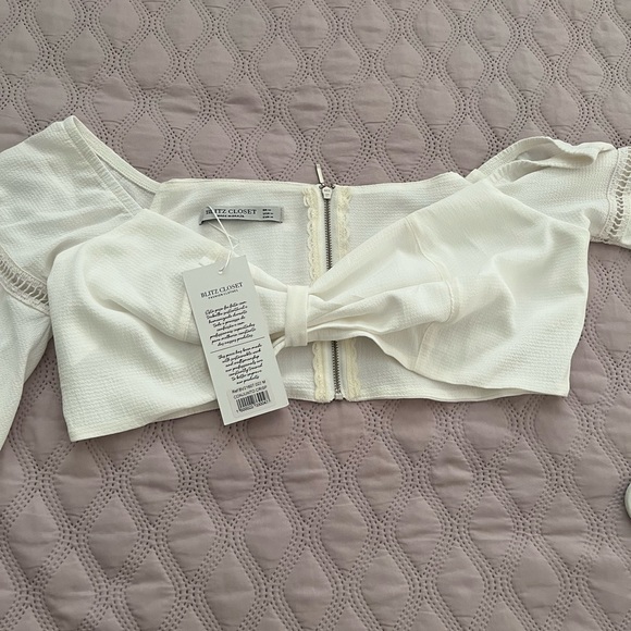 Cropped and Skirt Off White BLitz Closet - Picture 10 of 10